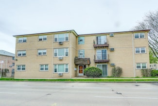 8758 W Berwyn Ave Unit 2N, Chicago, IL 60656