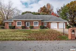 202 Dinah Ln, Marion, IL 62959