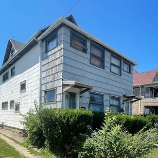2404 Parade St, Erie, PA 16503
