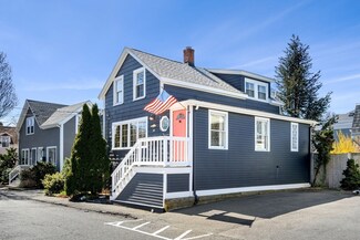 15 Hawkes St, Marblehead, MA 01945