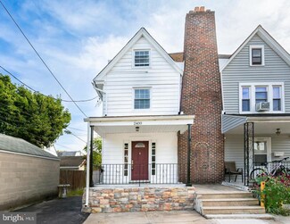 2400 Manor Rd, Havertown, PA 19083