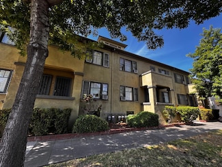2722 T St, Sacramento, CA 95816