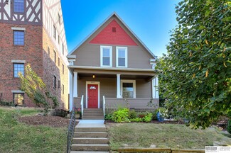 4909 Davenport St, Omaha, NE 68132