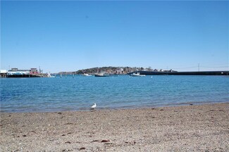 4 Wentworth Ln, Harpswell, ME 04003