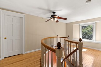 8 Beau Monde Dr, North Hampton, NH 03862