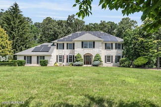 16 Chestnut Dr, Colts Neck, NJ 07722