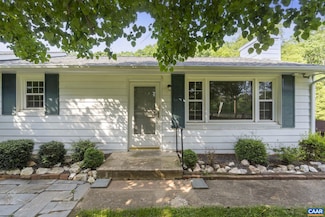 1562 Thomas Jefferson Pkwy, Charlottesville, VA 22902