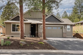 1197 NW Rockwood Ln, Bend, OR 97701