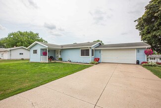 465 Ridge Ave, Platteville, WI 53818