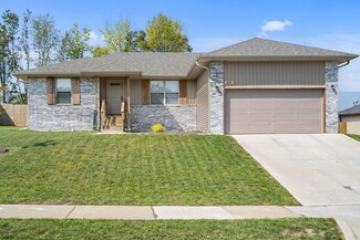 633 S Southgate Dr, Nixa, MO 65714