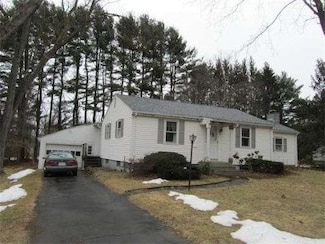 81 Harlow Dr, Amherst, MA 01002