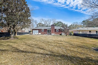 1264 Fort Dr, Hanahan, SC 29410