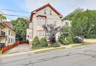 20 7th St Unit 3, Providence, RI 02906
