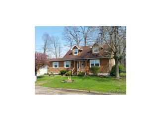 471 Jefferson Dr, Mineral Wells, WV 26150