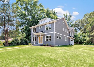550 Davis Rd, Fairfield, CT 06825