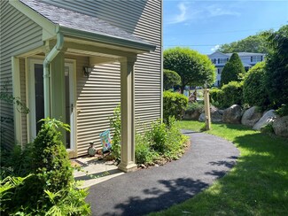 16 Scenic Dr, West Warwick, RI 02893