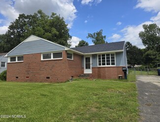 502 Jarman St, Jacksonville, NC 28540