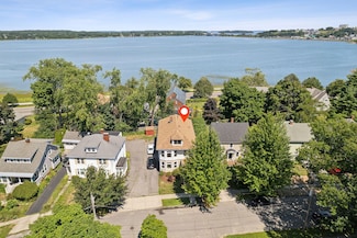 23 Deerfield Rd, Portland, ME 04101