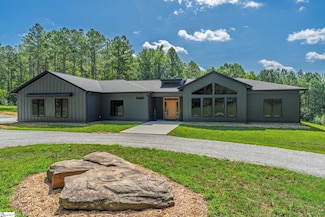 2102 Stewart Dairy Rd, Fountain Inn, SC 29644