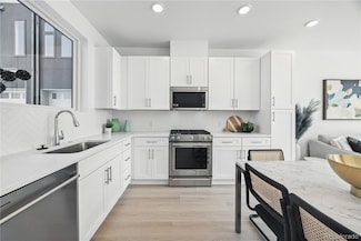 10 Oneida Ct, Denver, CO 80224