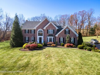 5412 Devonshire Ct, Laurys Station, PA 18059