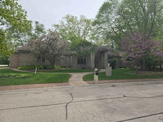 995 Highland Springs Ct, Oneida, WI 54155