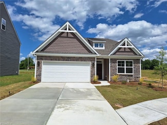 322 Blooming Maple Dr, Kernersville, NC 27284