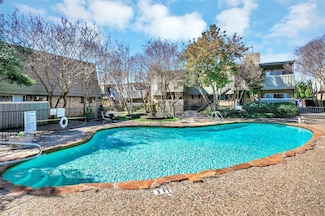 7705 Meadow Park Dr Unit 209C, Dallas, TX 75230