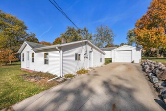 123 W Nelson St, Hastings, MI 49058