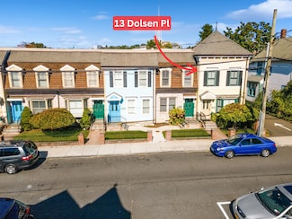 13 Dolsen Place, Stamford, CT 06901