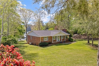 101 Cardinal Dr, Seneca, SC 29672