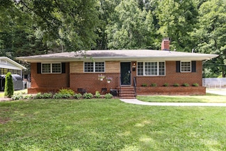 3969 Sheffield Dr, Charlotte, NC 28205