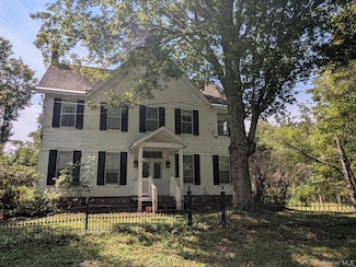 293 Carl Rd, Jewett, NY 12444