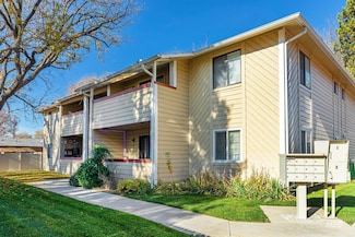 6907 W Colehaven Ln Unit 8, Boise, ID 83704