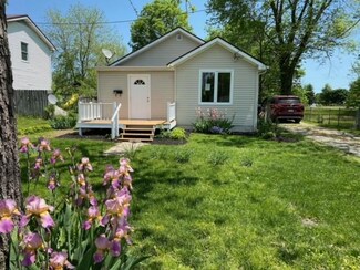 141 N Mapleton St, Columbus, IN 47201
