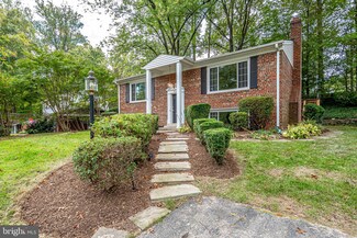 5132 Red Fox Dr, Annandale, VA 22003