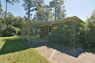 1830 Hampton Ave N, Fairfax, SC 29827