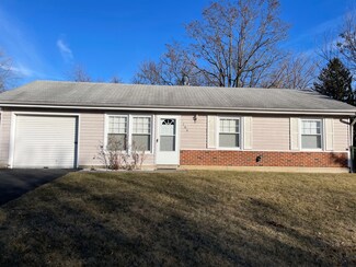 106 Davis Ct, Bolingbrook, IL 60440