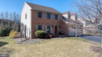 281 S Homestead Dr, Landisville, PA 17538