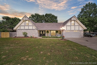 403 S Susan Ave, Wagoner, OK 74467