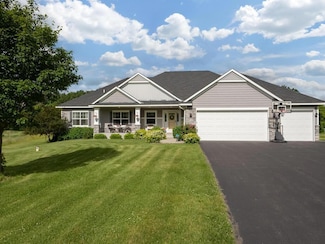 21480 Nightingale St NW, Cedar, MN 55011