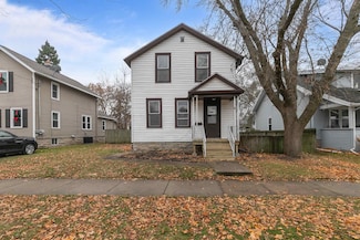 819 Otter Ave, Oshkosh, WI 54901