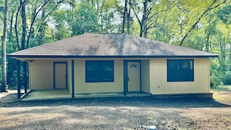 199 Kingfisher Dr, Hemphill, TX 75948