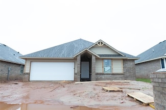 3205 Scissortail Way, Yukon, OK 73099