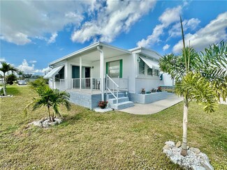 208 Brandywine Ln, North Fort Myers, FL 33917