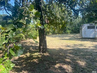 2071 Lindell Ave, Odin, IL 62870