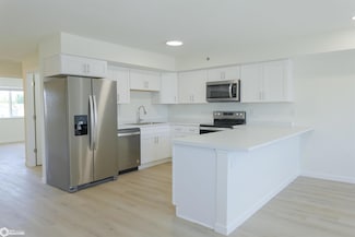 514 Layne Dr Unit 1, West Burlington, IA 52655