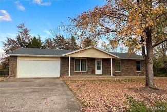 107 N Meadow Ln, Montgomery City, MO 63361