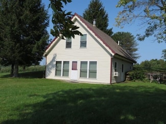 E2445 Tulip Ct, La Valle, WI 53941
