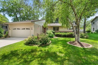 7611 Knights Cir, Middleton, WI 53562